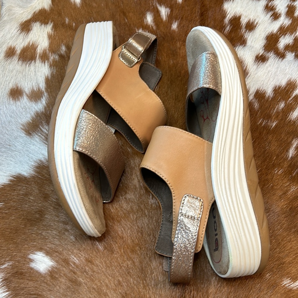 Bionica Yolanda Leather Sandal (8M) - Picture 2 of 11